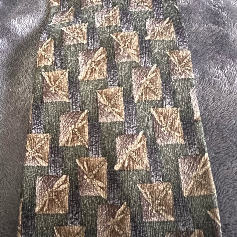 Christopher Reeve Men Silk
Tie - Picture 2 of 3
